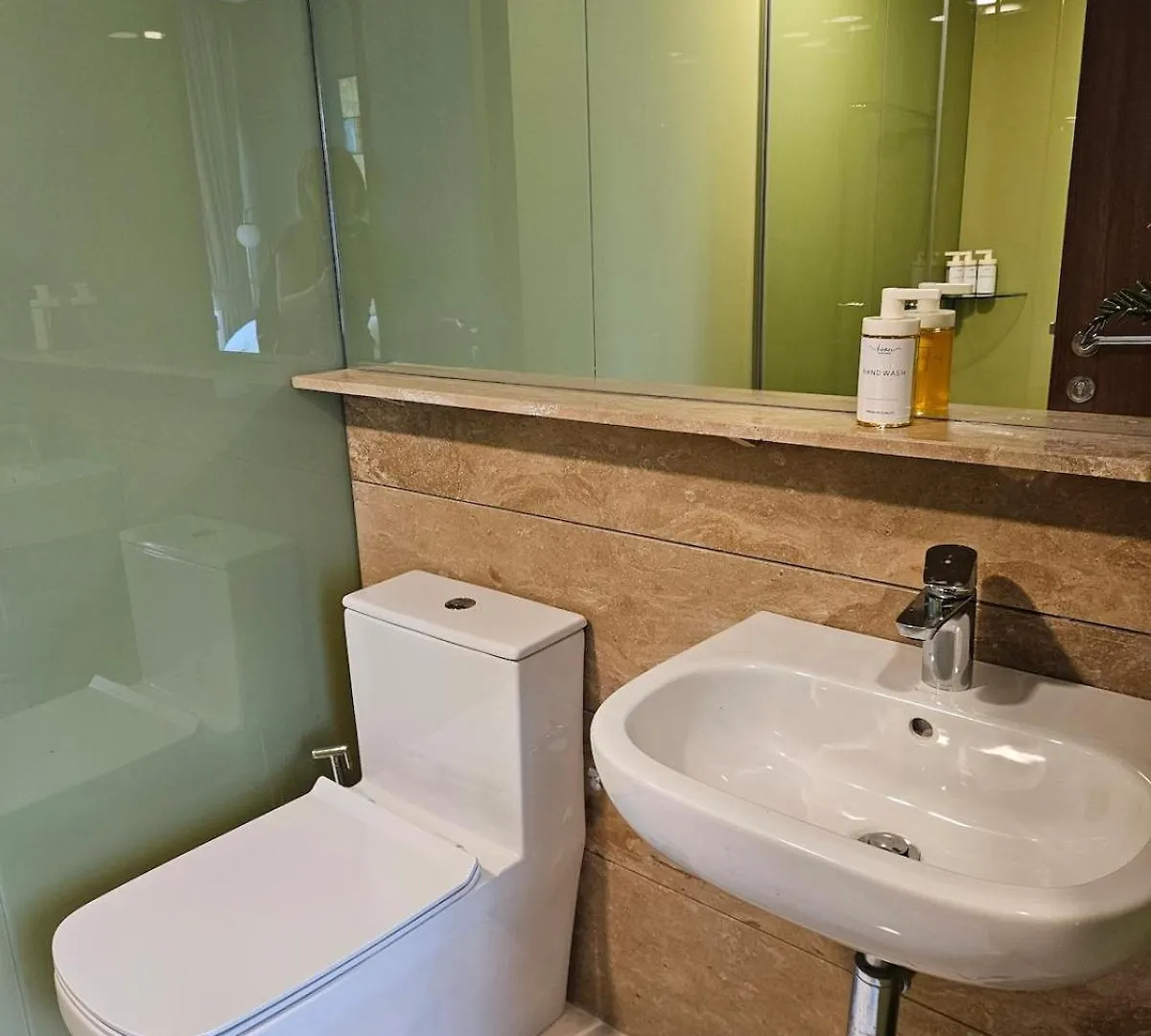 Apartment Sky Suites Klcc Level 58, 600Mbps Wifi - 2R Plus 1Bb Kuala Lumpur Malaysia